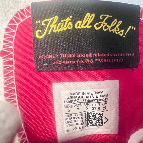 Converse All Star Women High-tops Chuck Looney Tunes Theme Size 7 - Picture 7 of 9